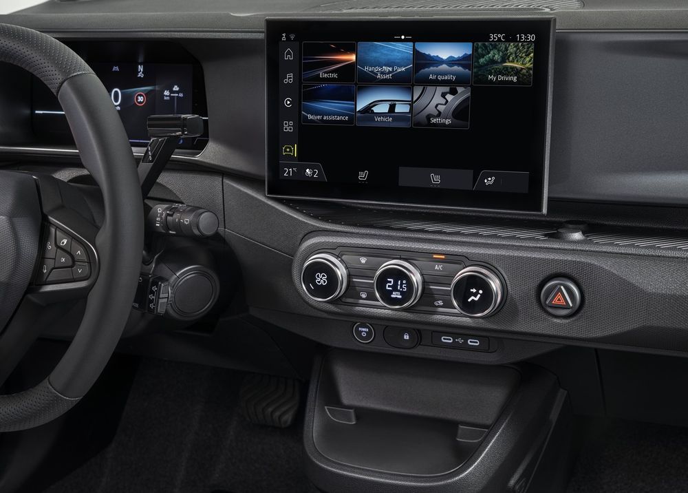 Nissan Pixo คอนโซลหน้า