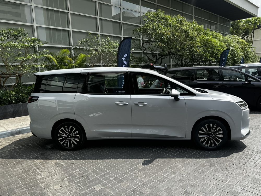 WULING STARLIGHT DARION EV