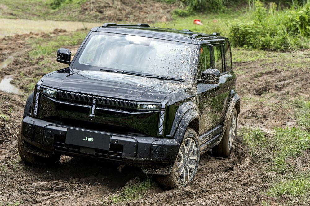 JAECOO 6 EV Off road