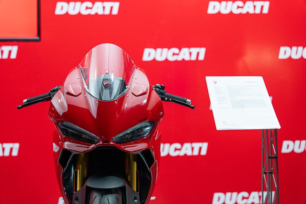 Ducati Panigale V2 2025