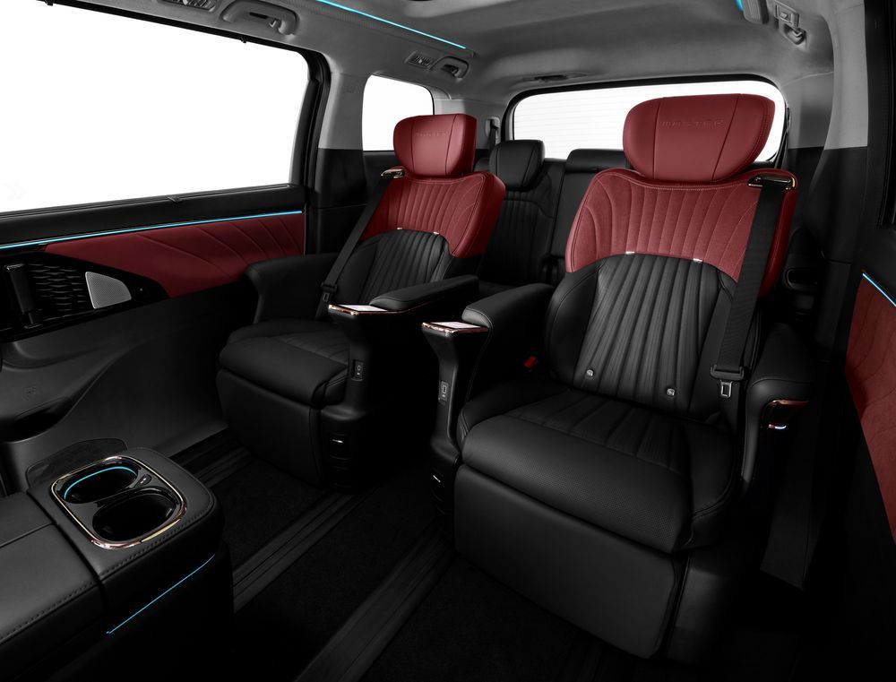 GAC M8 PHEV แถวสอง เบาะดำ