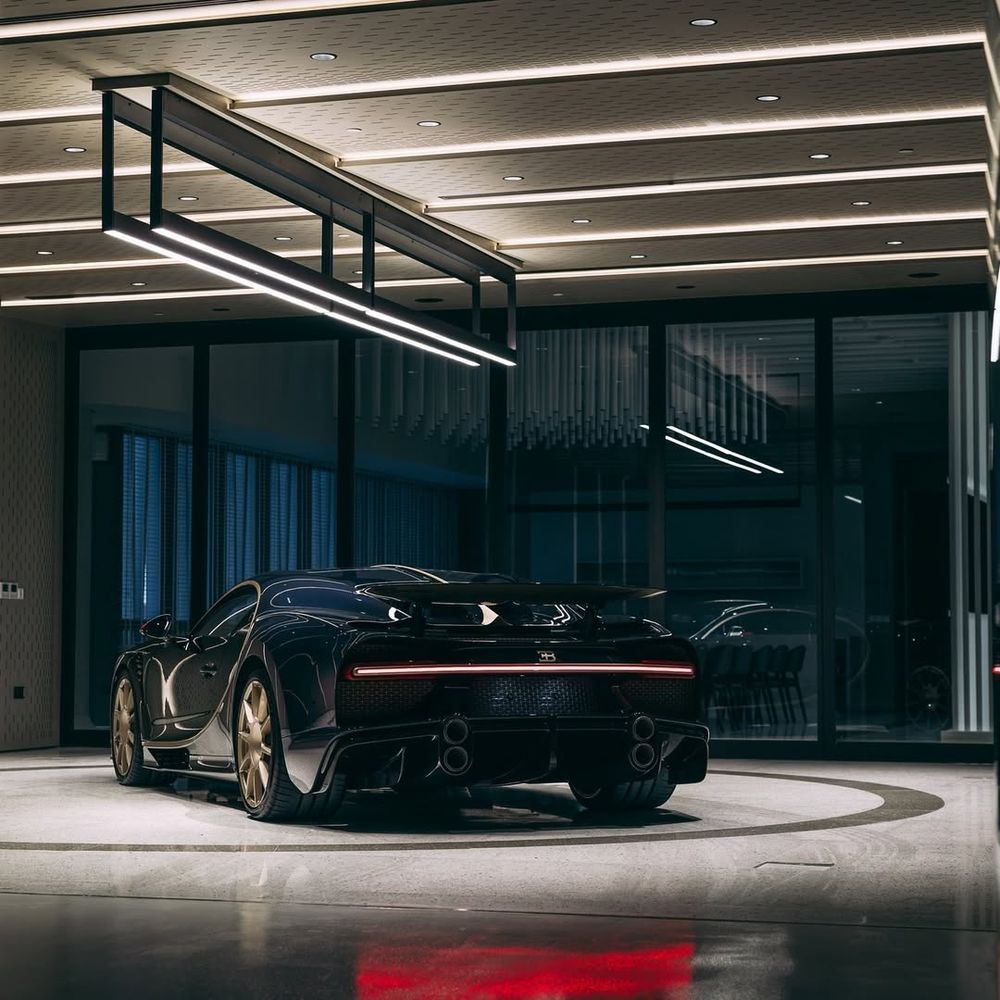 Bugatti Chiron Super Sport Le Passage du Temps ท้ายรถ