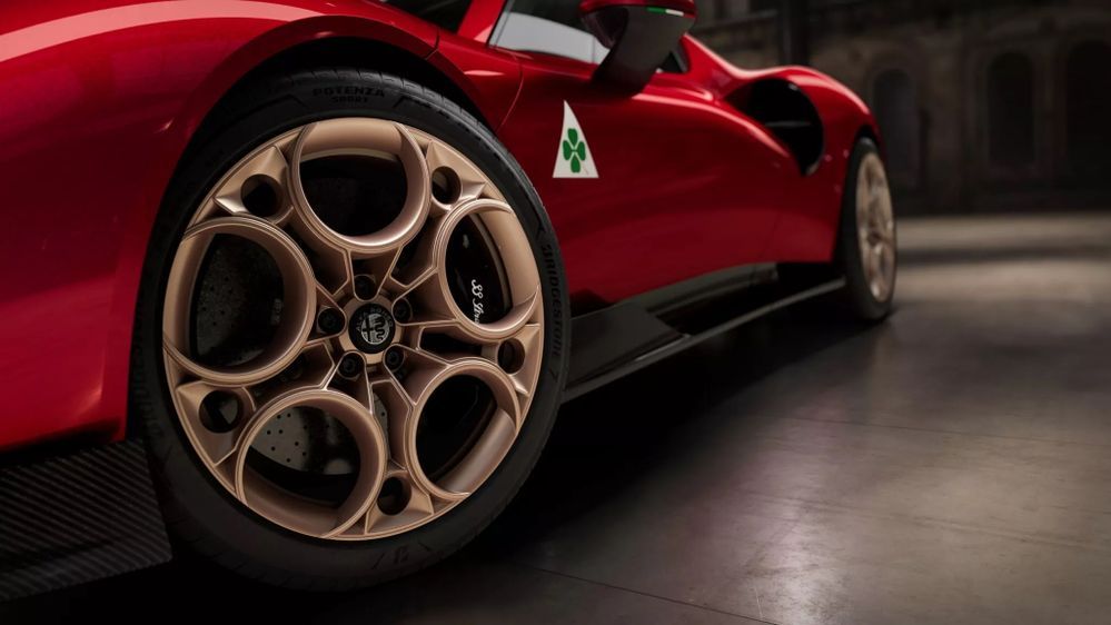 Alfa Romeo 33 Stradale ปี 2024 (8)