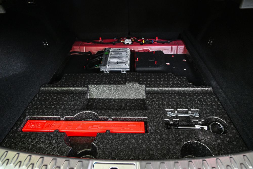 NETA GT EV Sport Car Service equipment