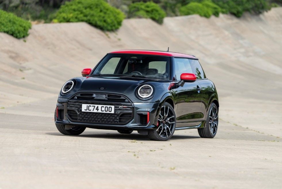 MINI John Cooper Works 2025 1