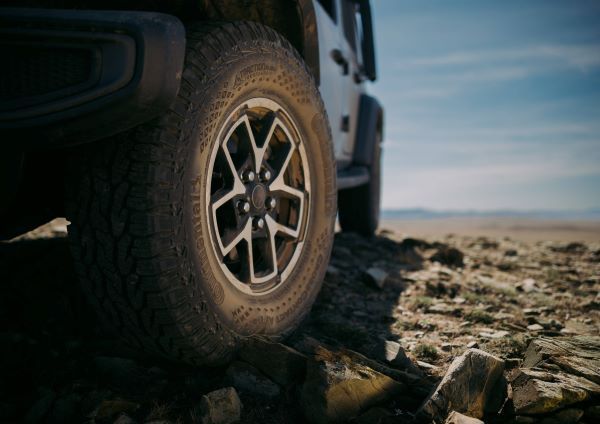 Continental CrossContact AT 2026