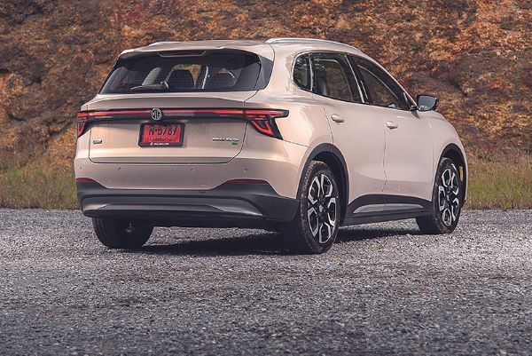 MG เพิ่มกำลังการผลิตส่ง NEW MG S5 EV รุ่น D+ กลับมาบุกตลาดอีกครั้ง ตอบรับกระแสความฮอต!!