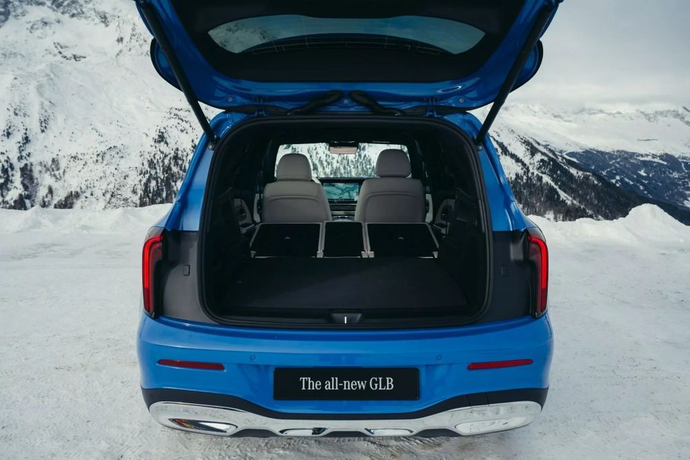 Mercedes-Benz GLB พื้นที่เก็บสัมภาระด้านท้าย
