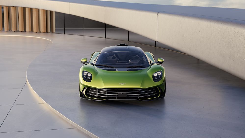 Aston Martin Valhalla 2025