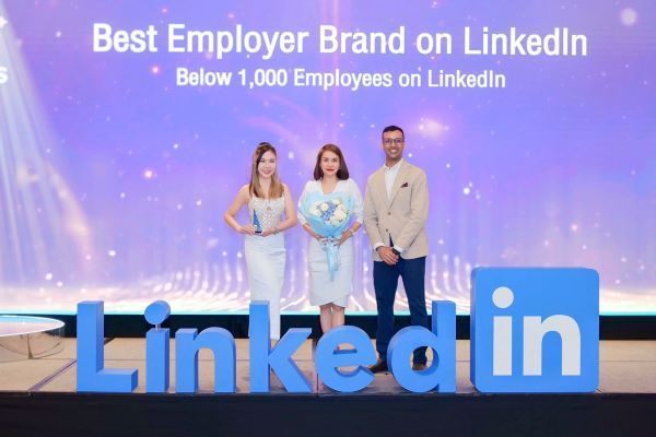 รางวัล linkedin awards 3