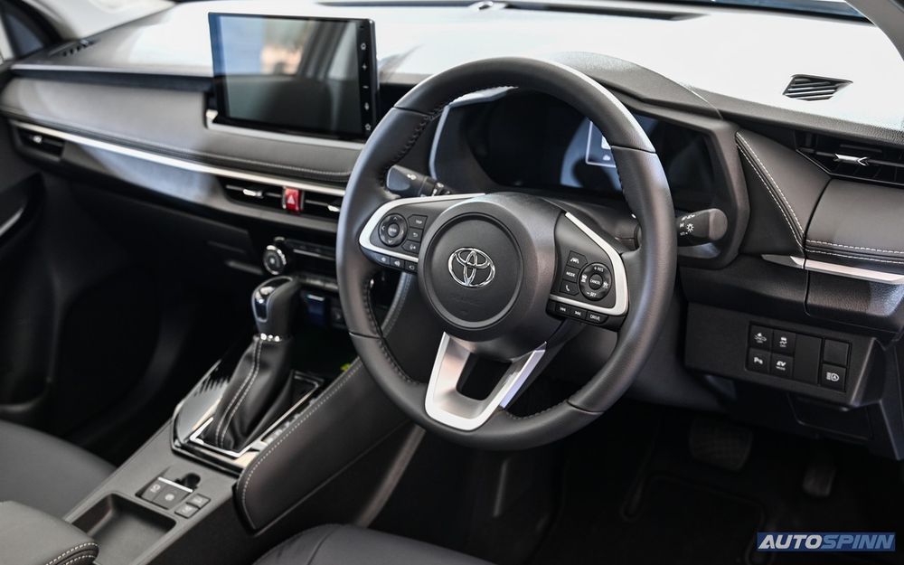 Toyota Yaris ATIV  HEV