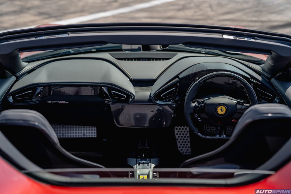 การออกแบบภายในของ Ferrari 12Cilindri