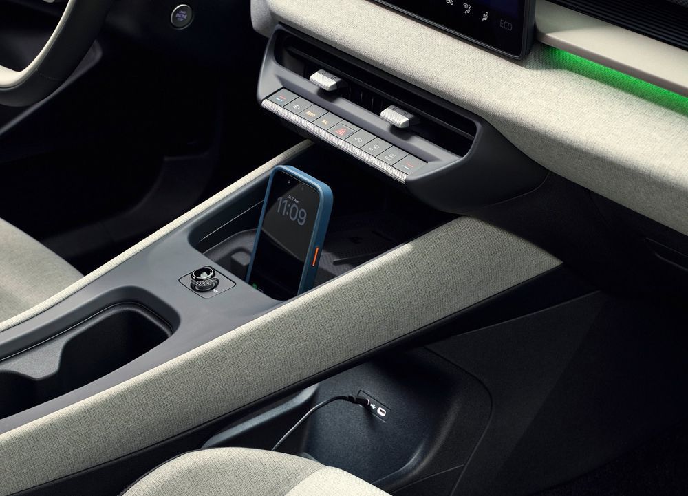 New Volkswagen ID.Cross ไวเลสชาร์จเจอร์