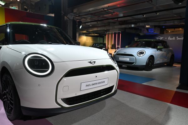 เปิดตัว MINI Cooper Paul Smith Edition 2026 รุ่นพิเศษ ค่าตัว 1,899,000 บาท ภายนอก