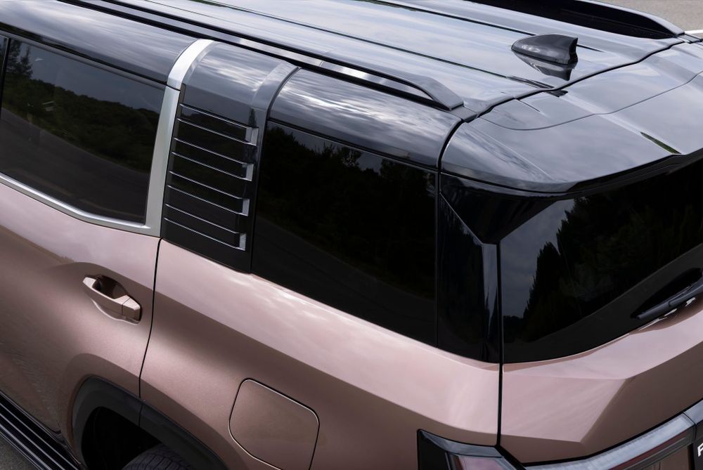 Mitsubishi PAJERO 2026