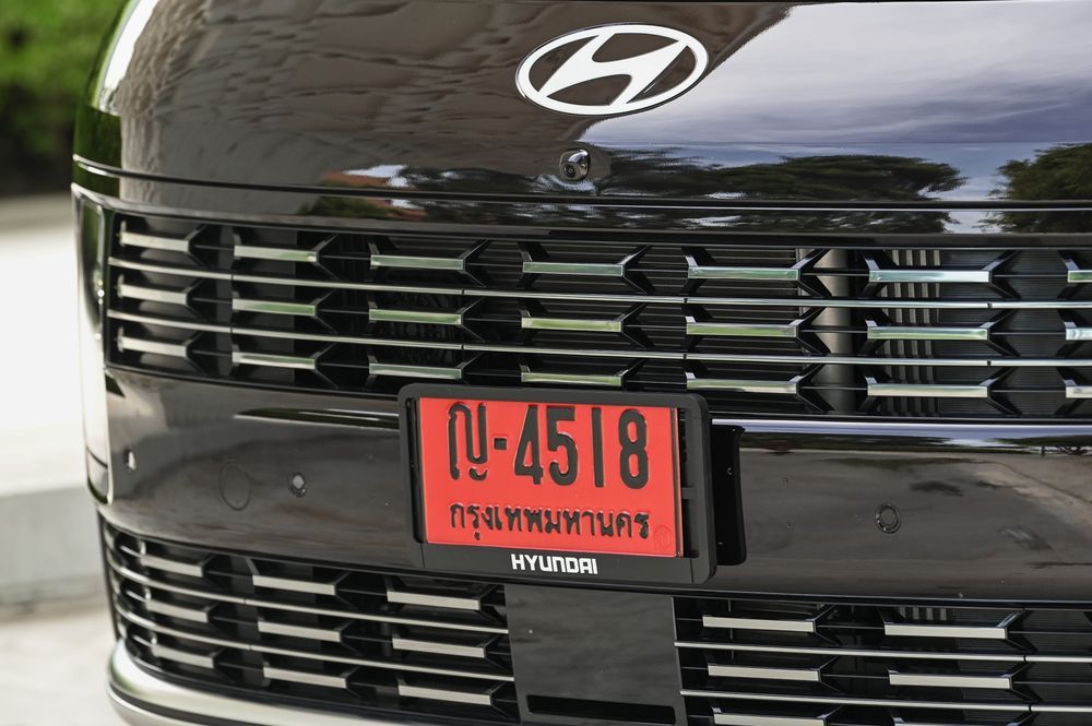 Hyundai new STARIA Hybrid กระจังหน้า-กันชนหน้า