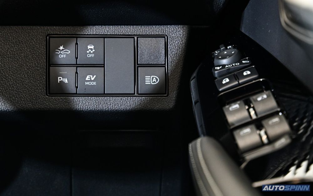 Toyota Yaris ATIV  HEV