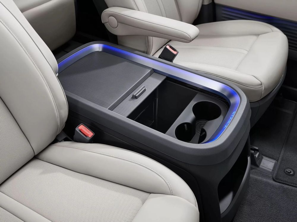 Hyundai Staria Electric คอนโซลกลาง