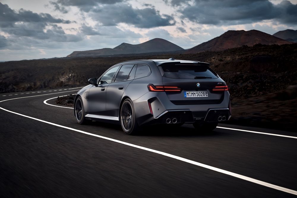 BMW M5 Touring เจเนอเรชั่นที่ 5 (2)