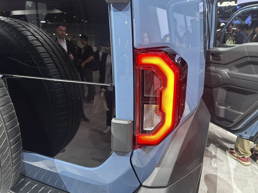 Toyota Land Cruiser FJ 2026