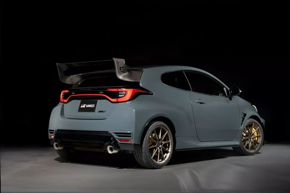 GR Yaris Morizo RR ด้านหลัง