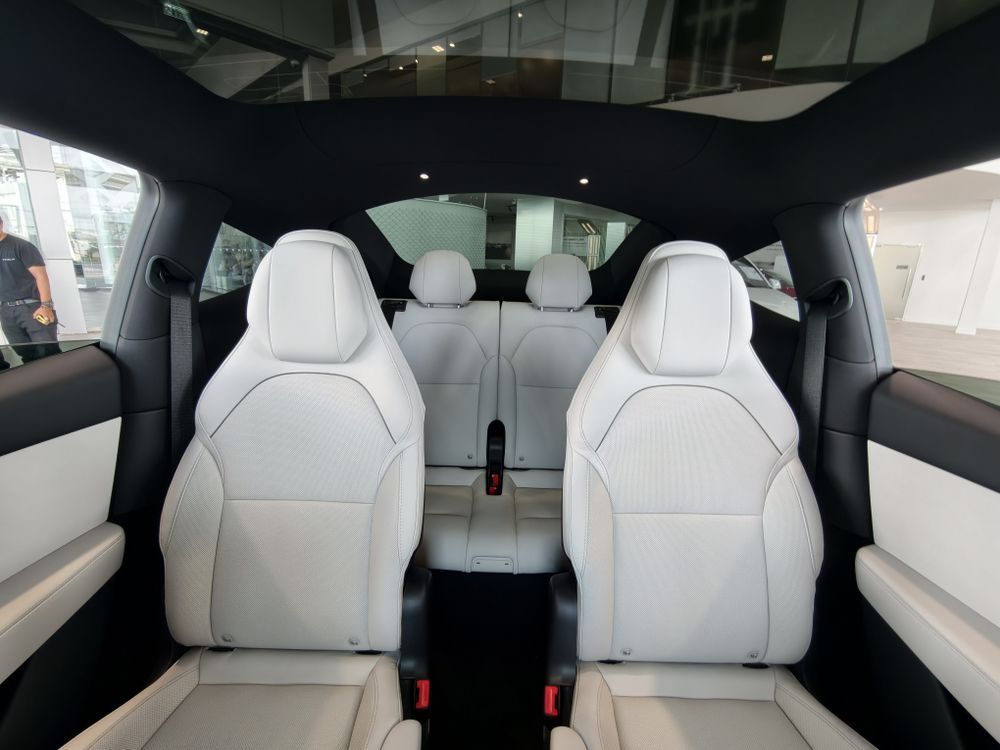 Tesla Model Y L Interior