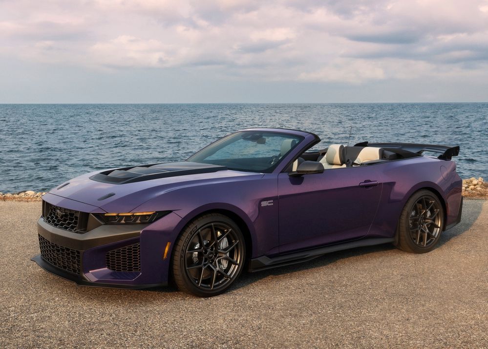 Ford Mustang Dark Horse SC Convertible ดีไซน์ด้านหน้า