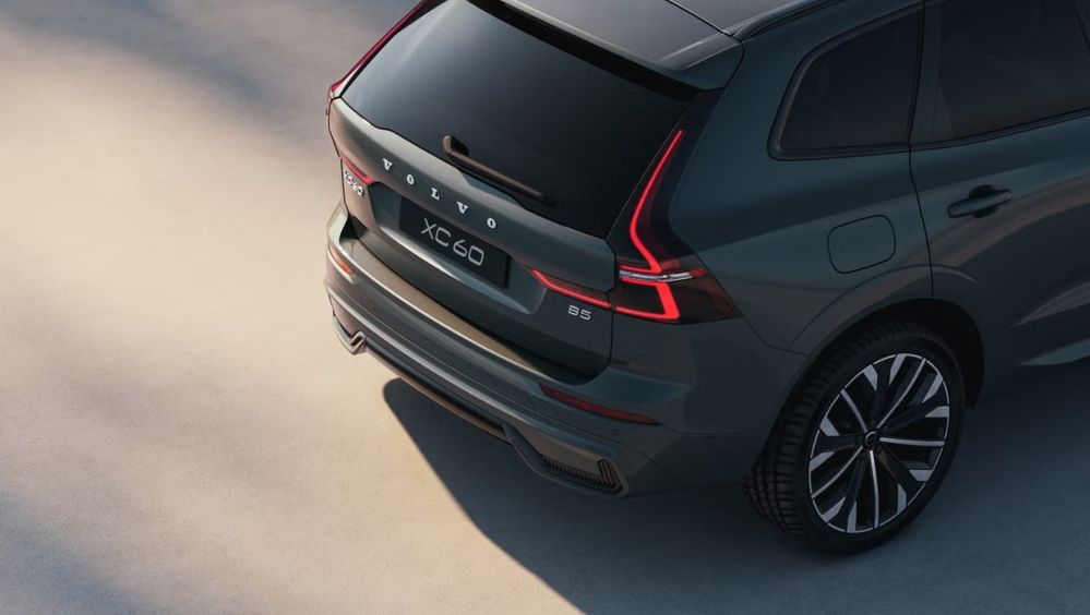 VOLVO XC60 2025-2026