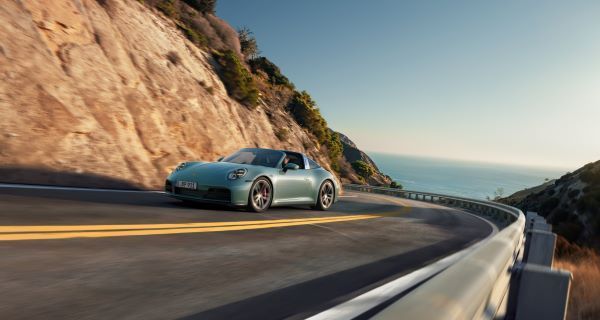 Porsche เสริมทัพรุ่นใหม่ตระกูล 911 ขับเคลื่อน 4 ล้อ พร้อมกำลังสูงสุด 480 แรงม้า
