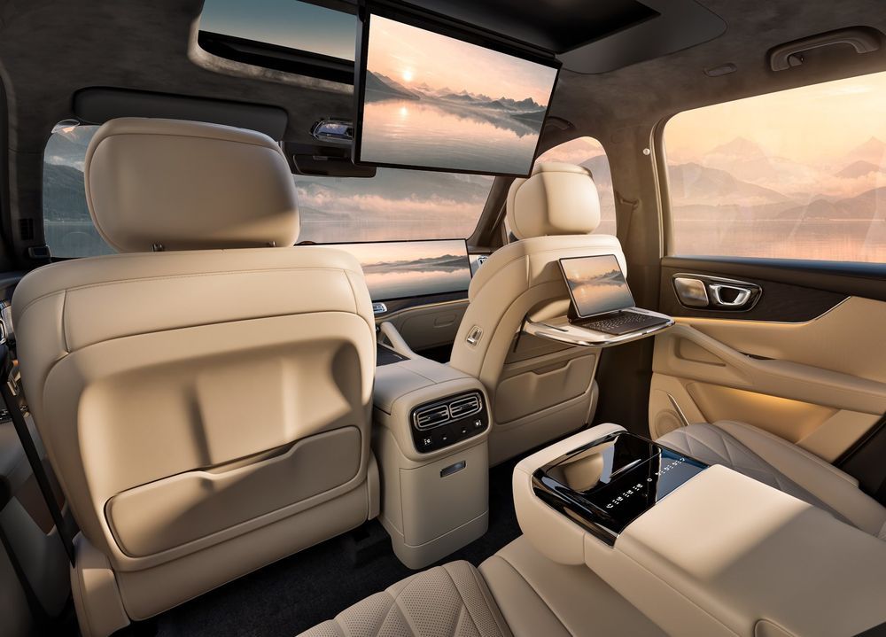 Geely Xingyue L PLUS สิ่งอำนวยความสะดวกเบาะโดยสารตอนหลัง