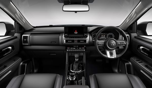 Mitsubishi Triton Double Cab 2025 ตัวเตี้ย-ยกสูง รุ่นใหม่ ภายใน