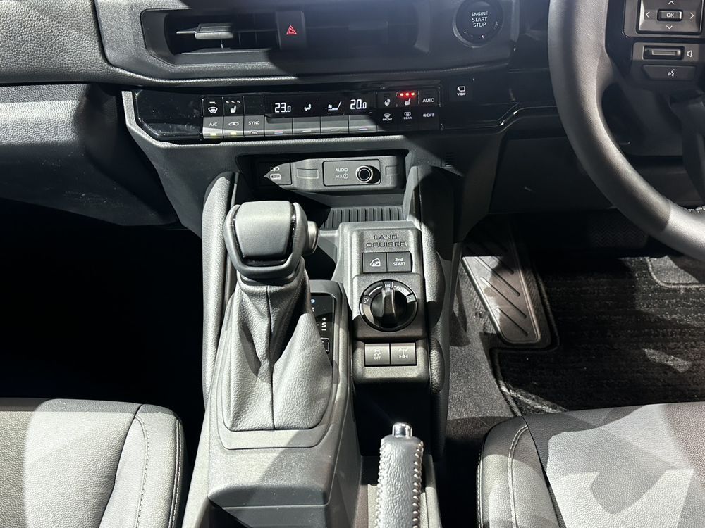 Toyota Land Cruiser FJ 2026