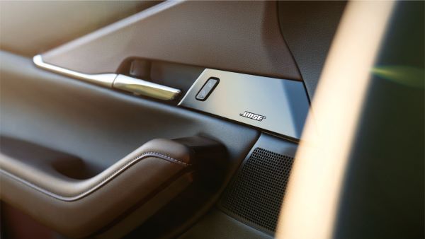 mazda cx-30 2025 signature เครื่องเสียง Bose