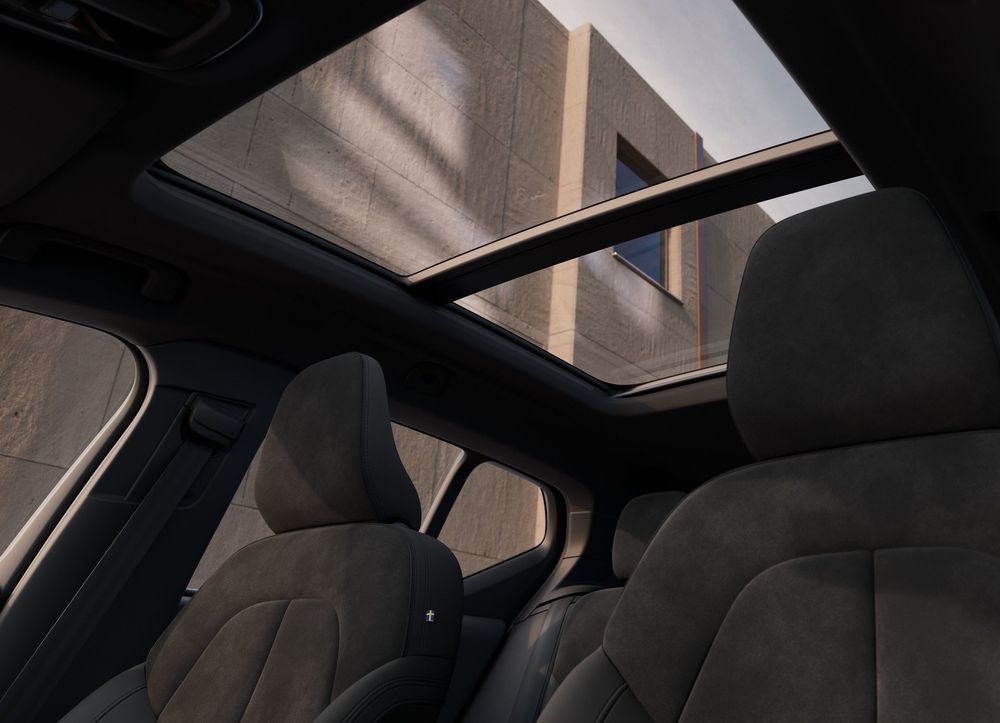 Volvo-EX40 2026 หลังคาซันรูฟ