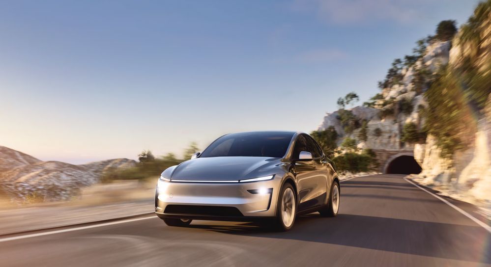 Tesla Model Y 2025