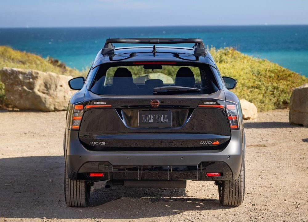 Nissan Kicks Rock Creek ดีไซน์ด้านหลัง