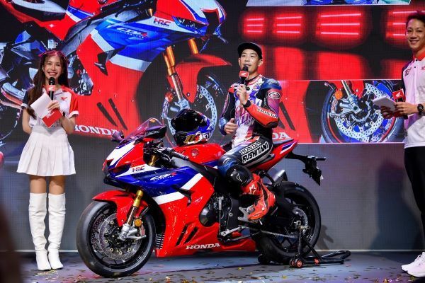 New CBR1000RR-R Fireblade SP 2024 โชว์