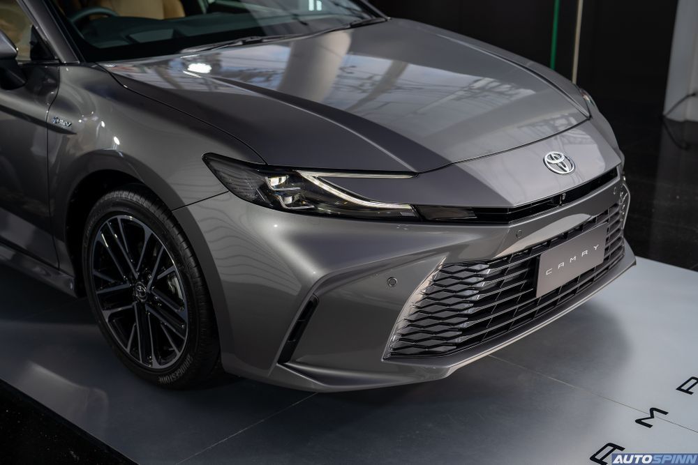 TOYOTA CAMRY 2024-2025