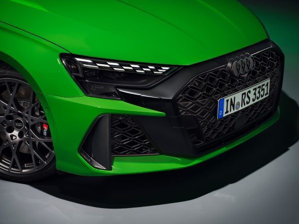 Audi RS 3 Sportback 2025 กระจังหน้า