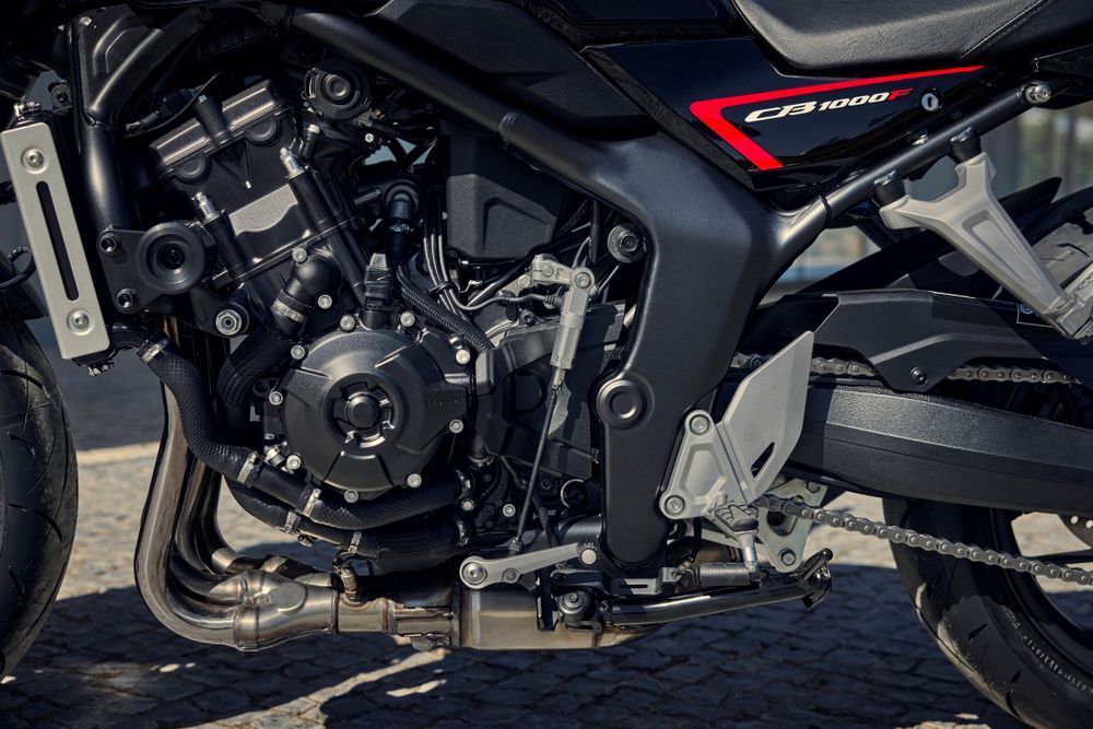 Honda CB1000F Engine