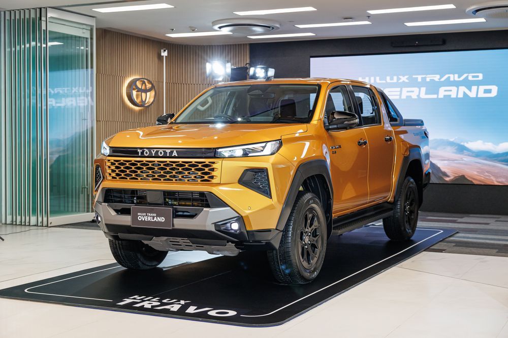 TOYOTA HILUX TRAVO