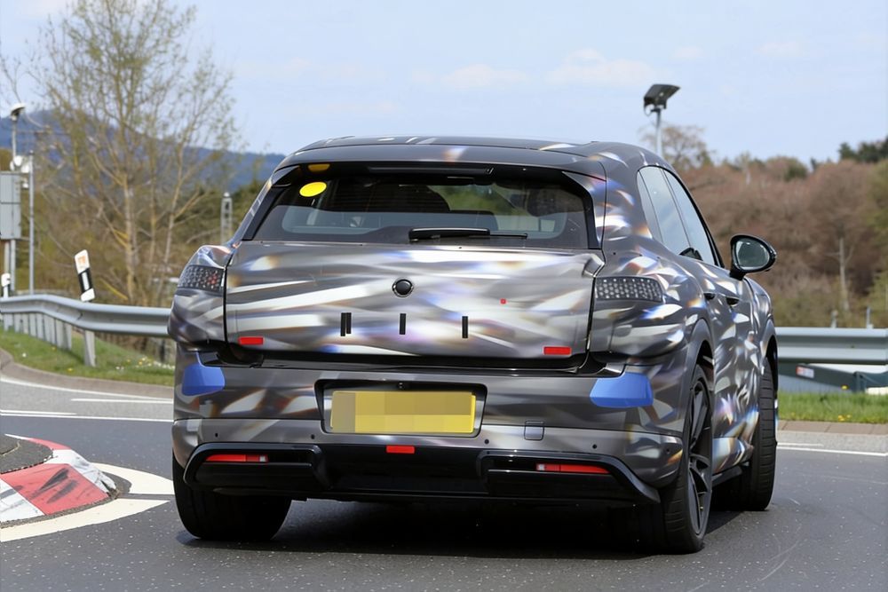 Bentley Torcal EV Spyshot (ด้านหลัง)
