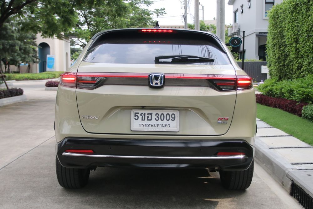 รีวิว Honda HR-V e:HEV RS 2025