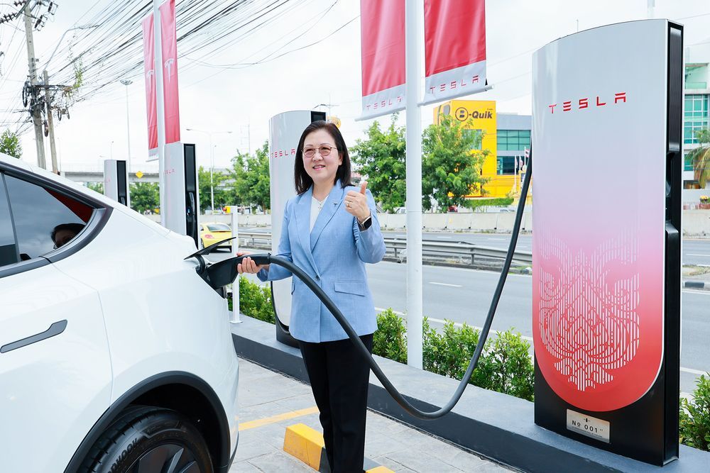 Tesla Center พระราม 5 V4 Supercharger