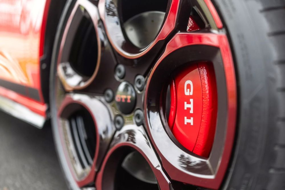 VW Golf GTI Edition 50