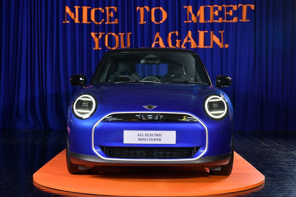 MINI Cooper SE MY2024 VS MY2023 (2)