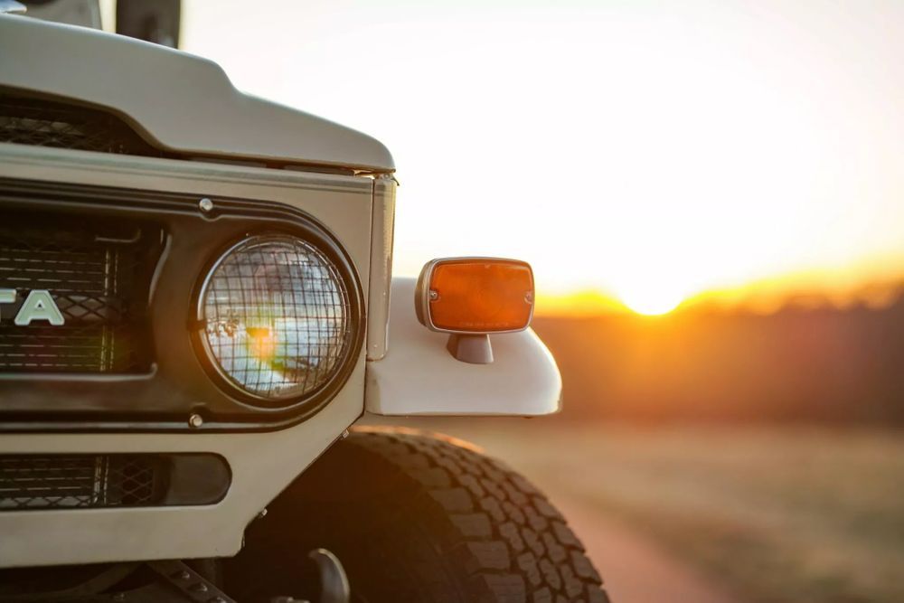 Toyota Land Cruiser FJ40 ไฟหน้าใหม่