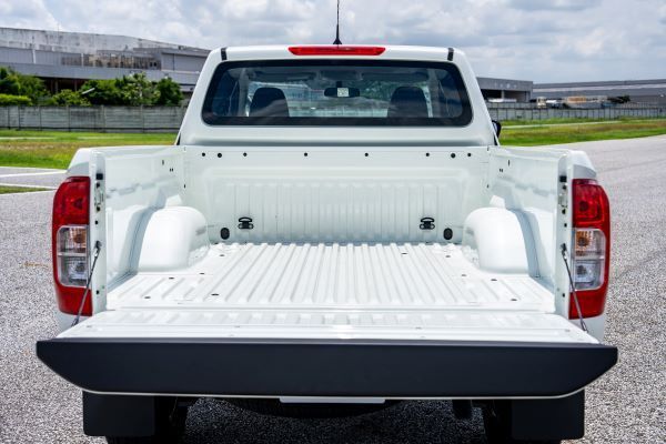 NAVARA KC SL 2025 ท้ายกระบะ