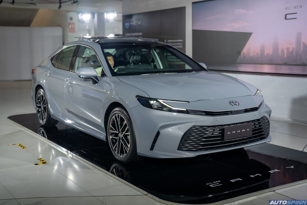 TOYOTA CAMRY 2024-2025