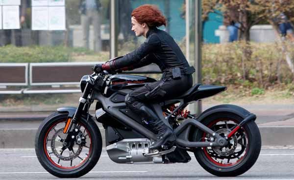 https://img.icarcdn.com/autospinn/body/061814-harley-davidson-livewire-electric-avengers-sipausa_13362379.jpg